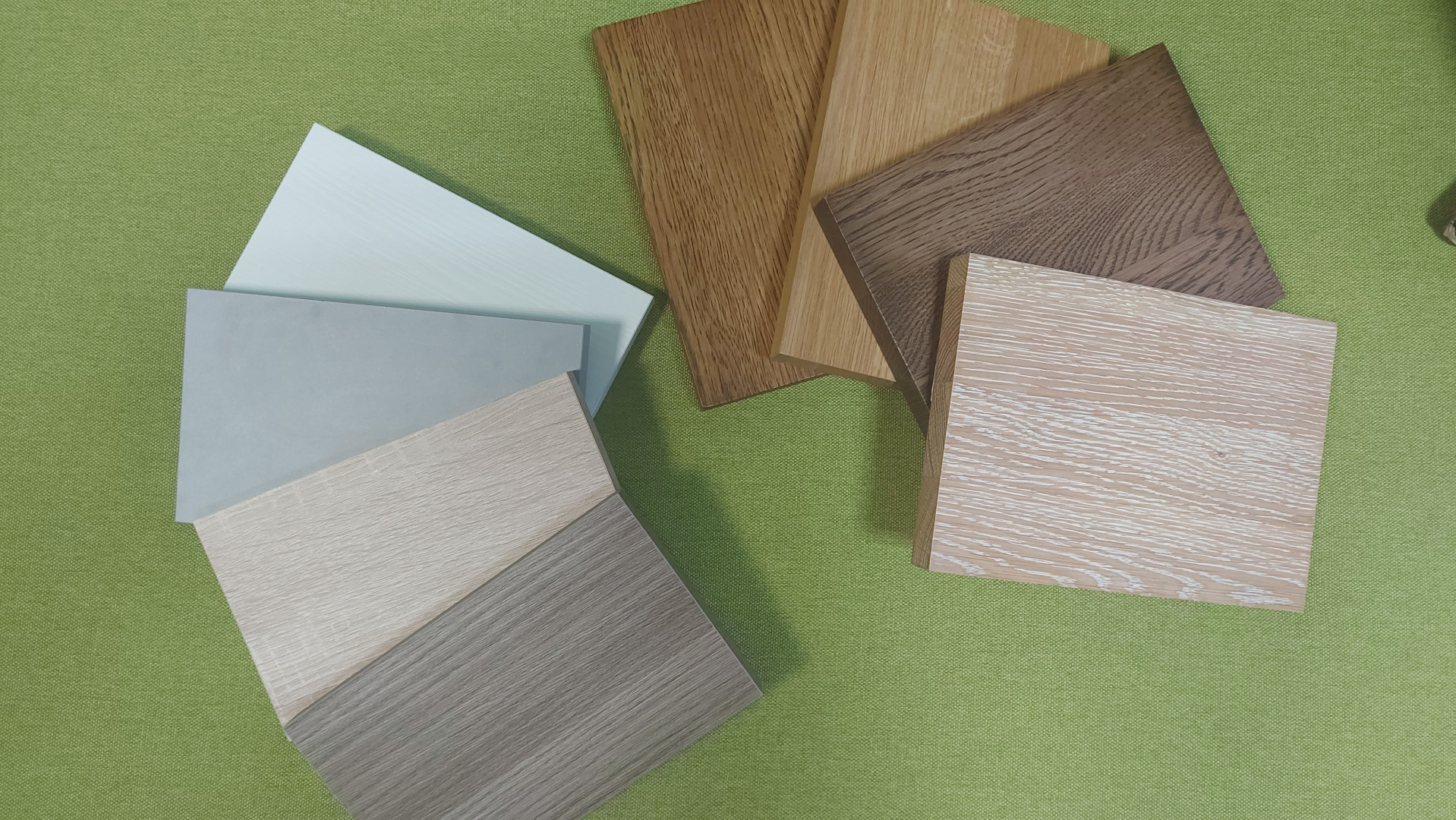 LAMINO ALEBO MASÍV?