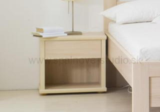 nočný stolík široký -imitácia dreva